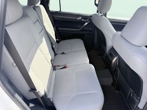 Used 2023 Lexus GX 460 Premium image 52
