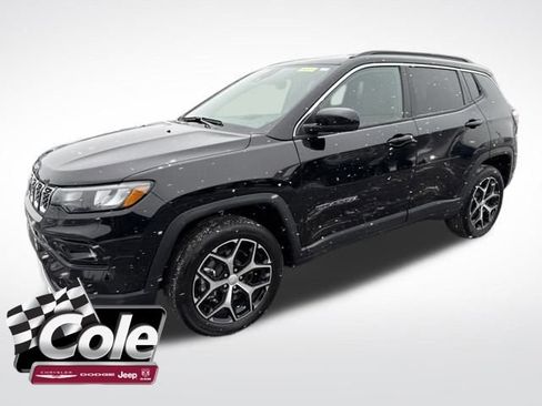 Used 2024 Jeep Compass Limited image 1