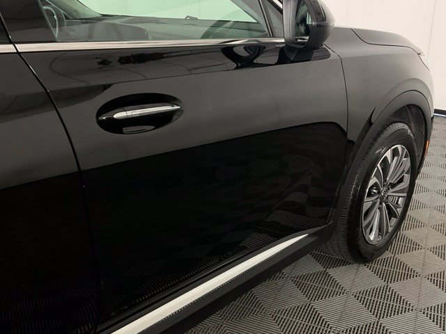 Used 2024 Buick Envision Preferred AWD/4WD image 8
