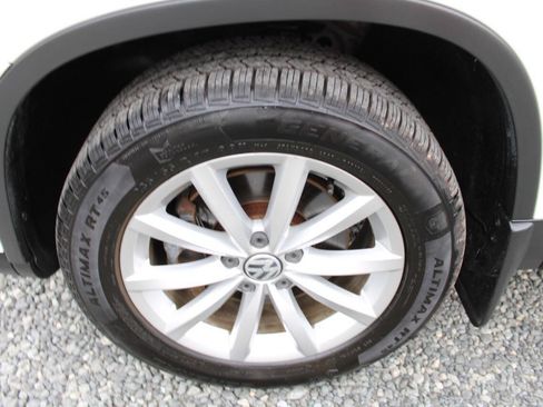 Used 2017 Volkswagen Tiguan Wolfsburg Edition AWD/4WD image 25