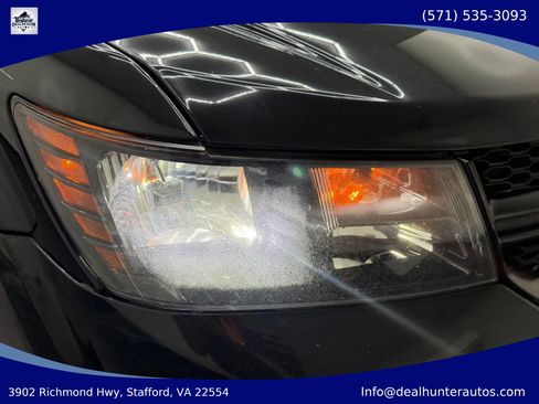 Used 2019 Dodge Journey SE w/ Blacktop Package FWD image 7