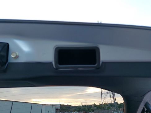 Used 2025 Subaru Crosstrek 2.0i Premium image 13