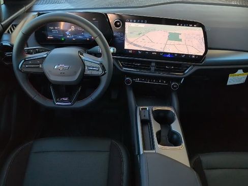 New 2026 Chevrolet Equinox EV RS image 4