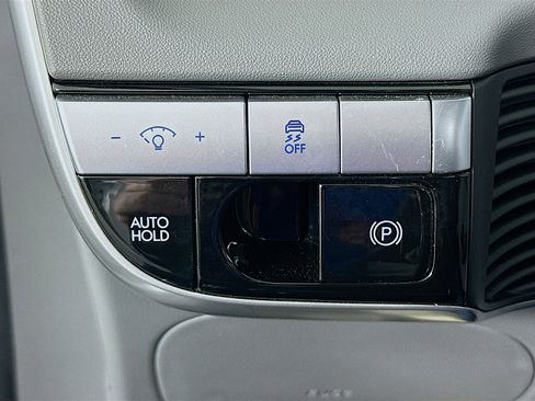 Used 2024 Hyundai Ioniq 5 SE image 17