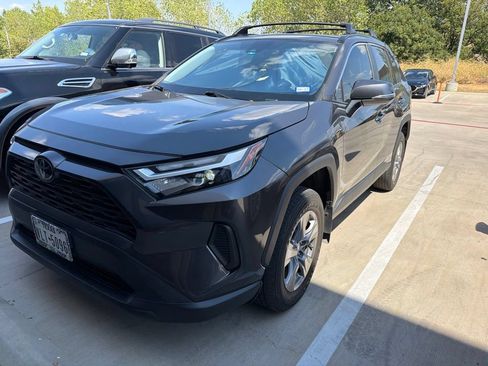 Used 2024 Toyota RAV4 XLE w/ Convenience Package FWD image 16