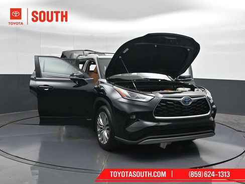 Used 2023 Toyota Highlander Platinum AWD/4WD image 62