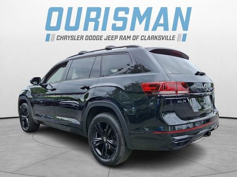 Used 2023 Volkswagen Atlas SEL R-Line AWD/4WD image 4