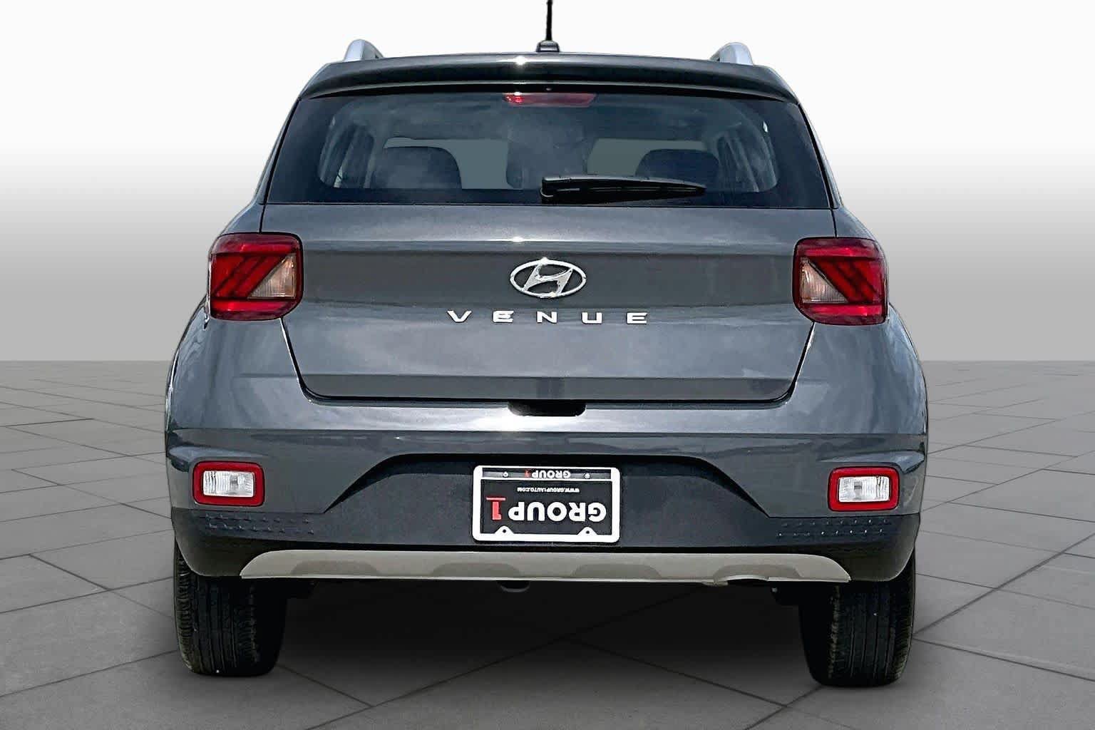 Certified 2026 Hyundai Venue SEL FWD image 5