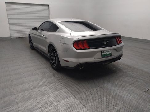 Used 2019 Ford Mustang Premium RWD image 5