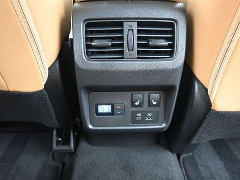 Used 2022 Nissan Rogue Platinum w/ Head-Up Display Package AWD/4WD image 13
