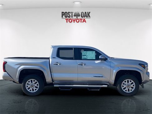 New 2025 Toyota Tacoma SR5 image 8