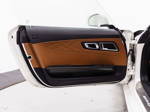 Certified 2019 Mercedes-Benz AMG GT C image 6