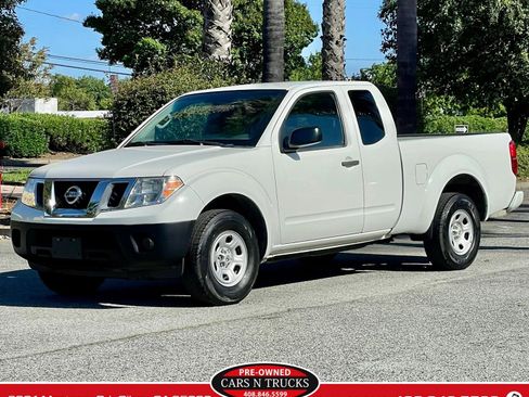 Used 2017 Nissan Frontier S image 3