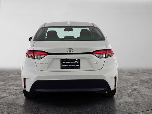 Used 2026 Toyota Corolla LE FWD image 4