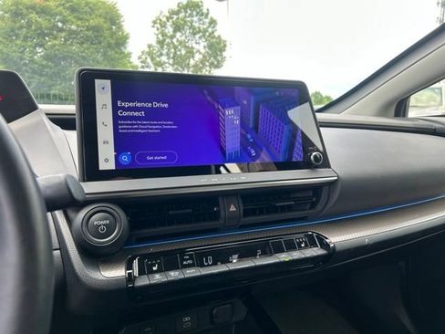 Used 2024 Toyota Prius XLE FWD image 23