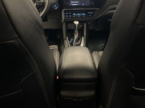 Used 2017 Toyota Corolla SE image 30