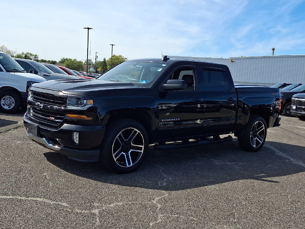 Used 2018 Chevrolet Silverado 1500 LT w/ All Star Edition AWD/4WD image 6