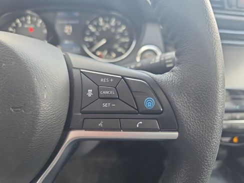 Used 2019 Nissan Rogue SL w/ Premium Package image 22