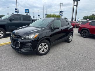 Used 2020 Chevrolet Trax LS w/ Tint and Cruise Package FWD video 1