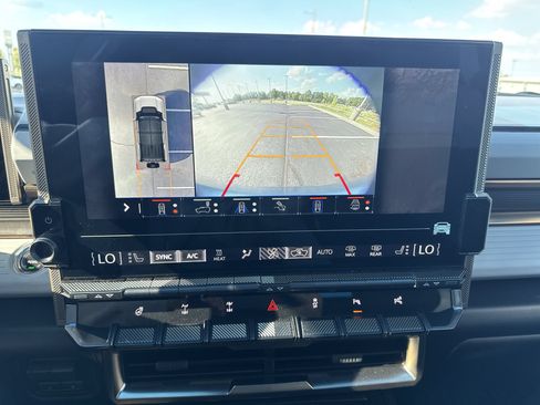 Used 2024 GMC Hummer EV 3X w/ Omega Edition AWD/4WD image 17