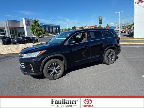 Certified 2018 Toyota Highlander Plus AWD/4WD image 18