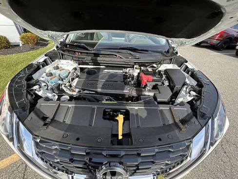 Certified 2023 Nissan Rogue SV w/ SV Premium B Package AWD/4WD image 10