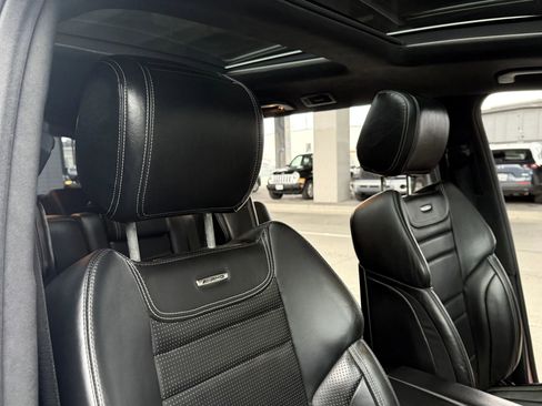 Used 2016 Mercedes-Benz GL 63 AMG 4MATIC image 31