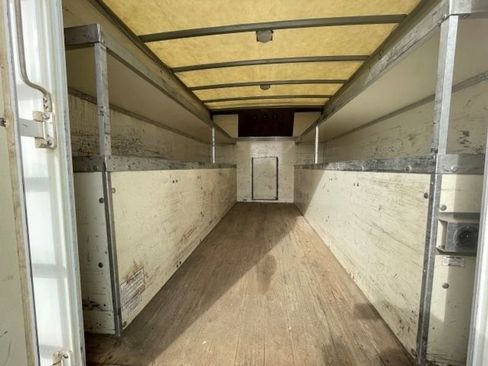 Used 2015 Chevrolet Express 3500 image 14