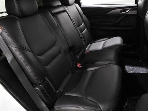 Certified 2022 MAZDA CX-9 Touring w/ Touring Premium Package image 16