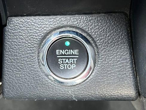 Certified 2022 Ford F450 Lariat w/ Lariat Ultimate Package image 44