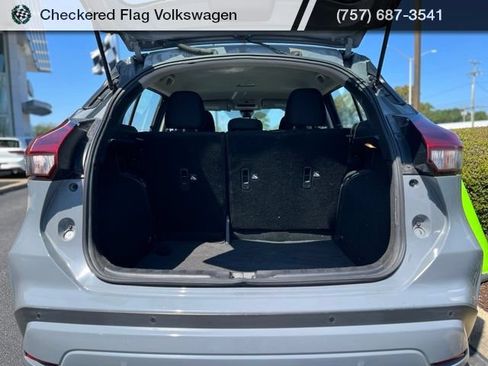 Used 2024 Nissan Kicks SV FWD image 4