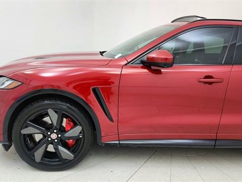 Used 2022 Jaguar F-PACE SVR image 9