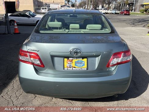 Used 2011 Toyota Camry LE image 8