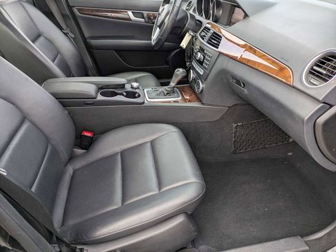 Used 2013 Mercedes-Benz C 300 Sport image 22