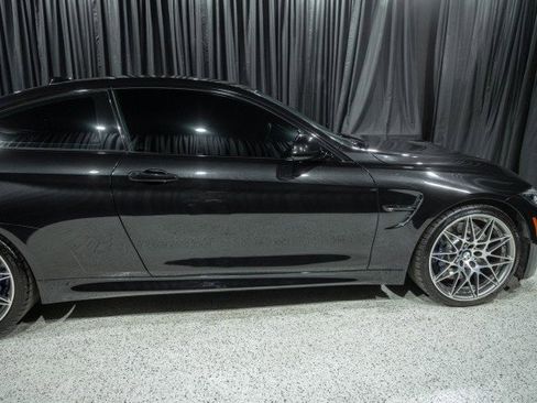 Used 2018 BMW M4 Coupe RWD image 4