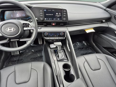 New 2026 Hyundai Elantra SEL Sport FWD image 12
