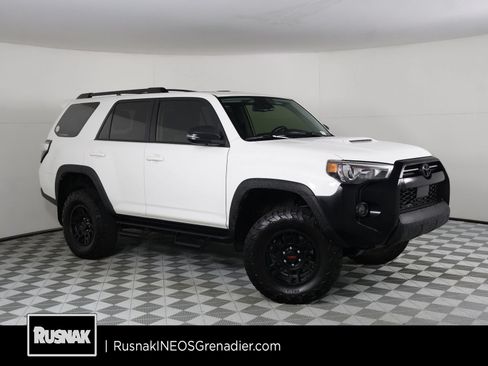 Used 2023 Toyota 4Runner TRD Off-Road Premium w/ Moonroof Package AWD/4WD image 1