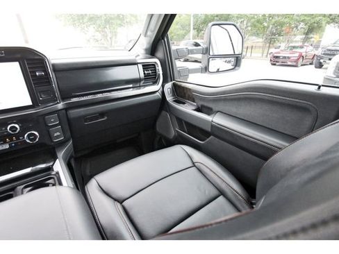 Used 2024 Ford F350 Lariat w/ Lariat Ultimate Package image 9