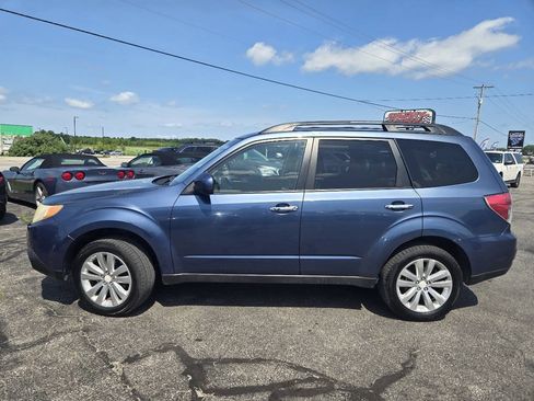 Used 2011 Subaru Forester 2.5X Premium AWD/4WD image 3