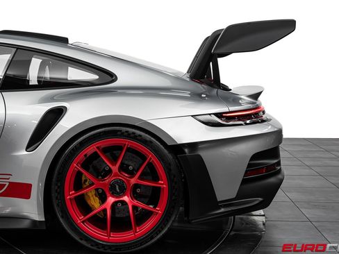 Used 2024 Porsche 911 GT3 RS RWD image 18
