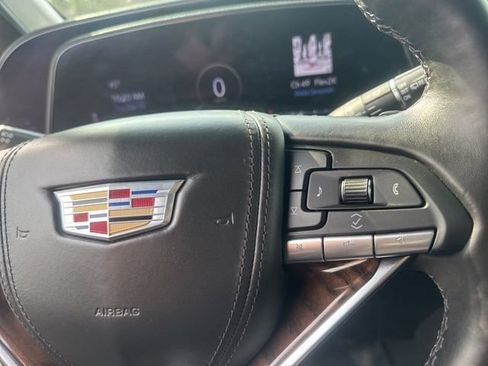 Used 2022 Cadillac Escalade Premium Luxury Platinum AWD/4WD image 15