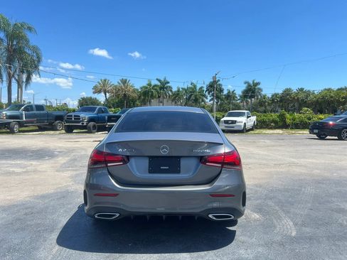 Used 2019 Mercedes-Benz A 220 4MATIC w/ AMG Line image 5