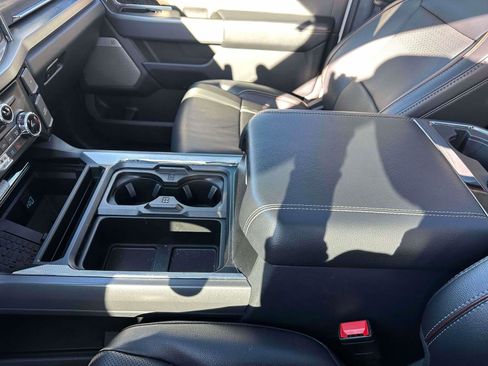 Used 2024 Ford F250 Lariat w/ Tremor Off-Road Package image 33