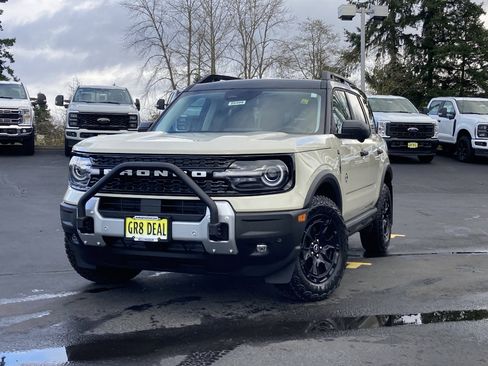 New 2025 Ford Bronco Sport Outer Banks w/ Sasquatch Outer Banks Package AWD/4WD image 1