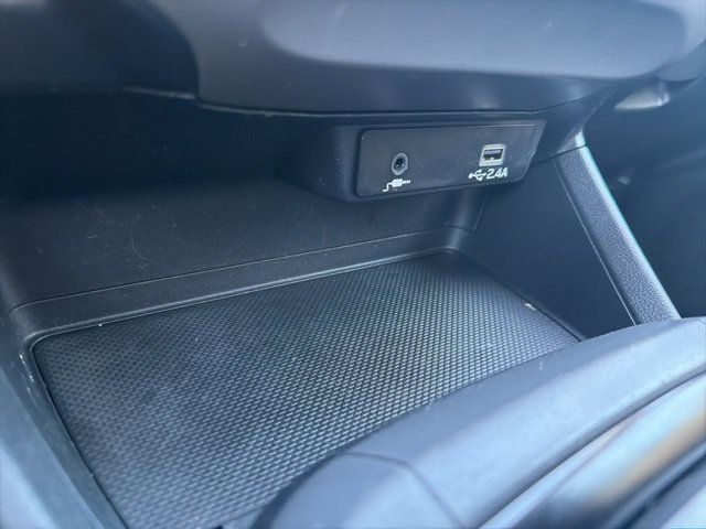 Used 2024 Subaru Crosstrek 2.0i AWD/4WD image 16