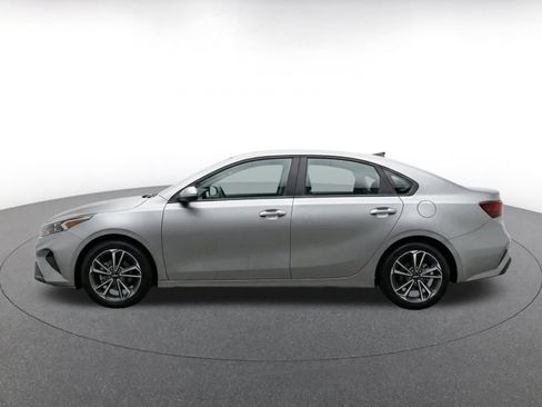 Used 2024 Kia Forte LXS FWD image 4