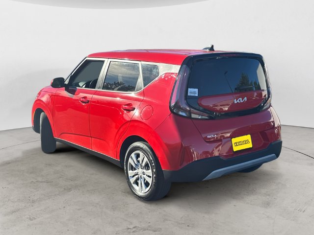 Used 2024 Kia Soul LX FWD image 5