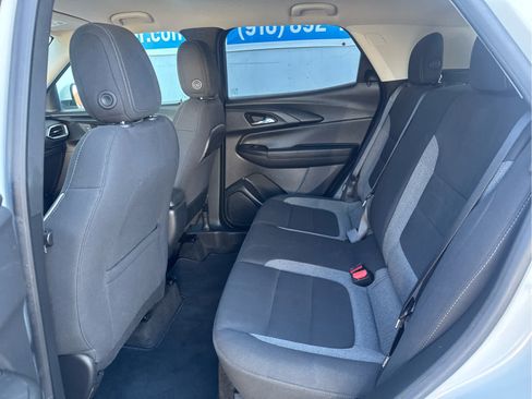 Used 2023 Chevrolet TrailBlazer LT FWD image 31
