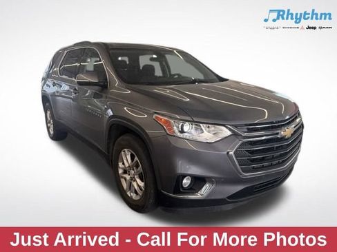 Used 2018 Chevrolet Traverse LT FWD image 1