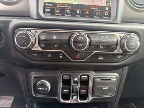 Used 2023 Jeep Wrangler Unlimited w/ Sun & Screen Package AWD/4WD image 27